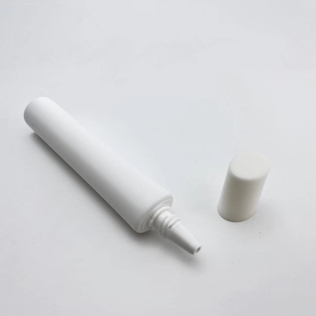 Dia 19mm oval shape Plastic Tube for BB cream 