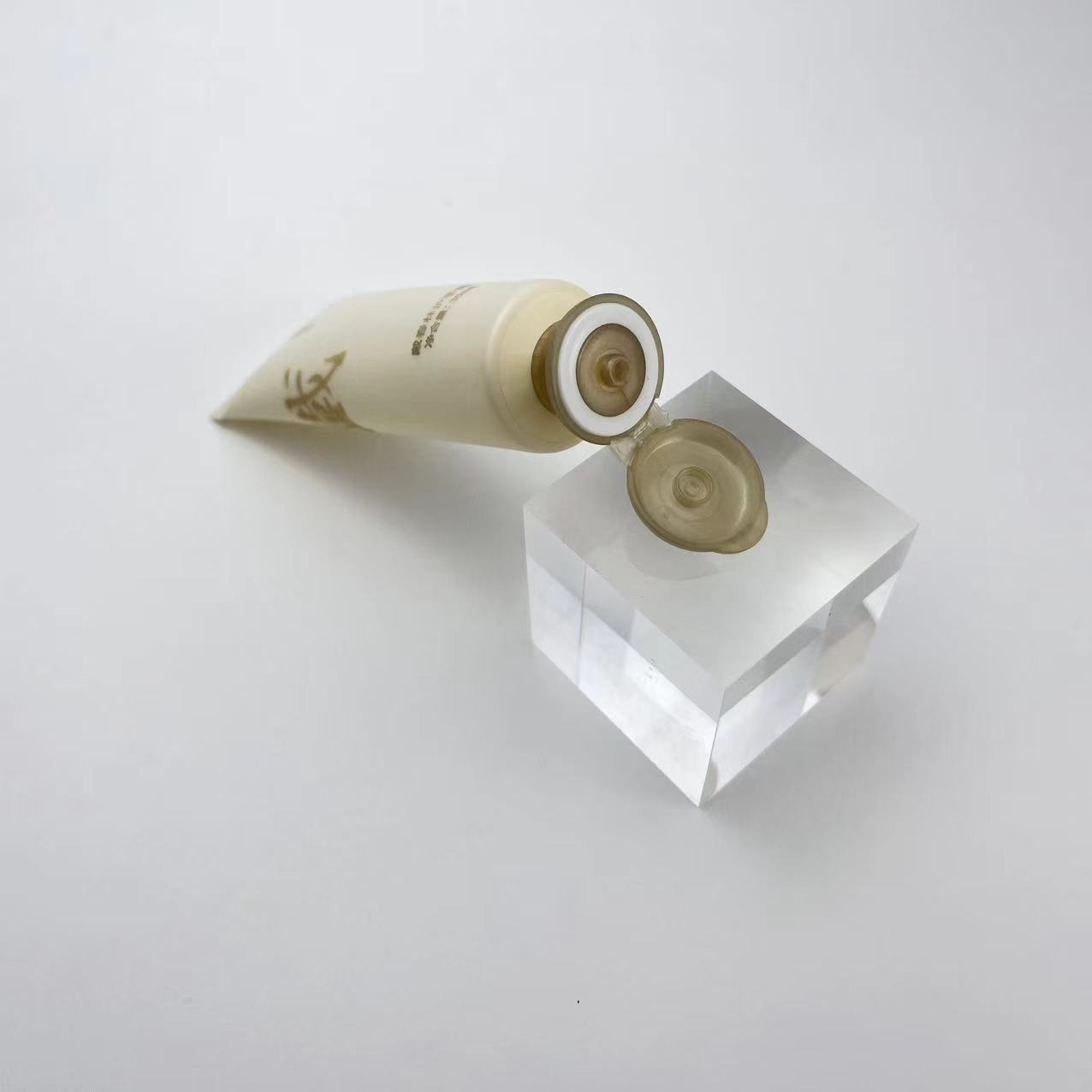 Dia 25mm small done flip top cap tubes for hand cream packaging 