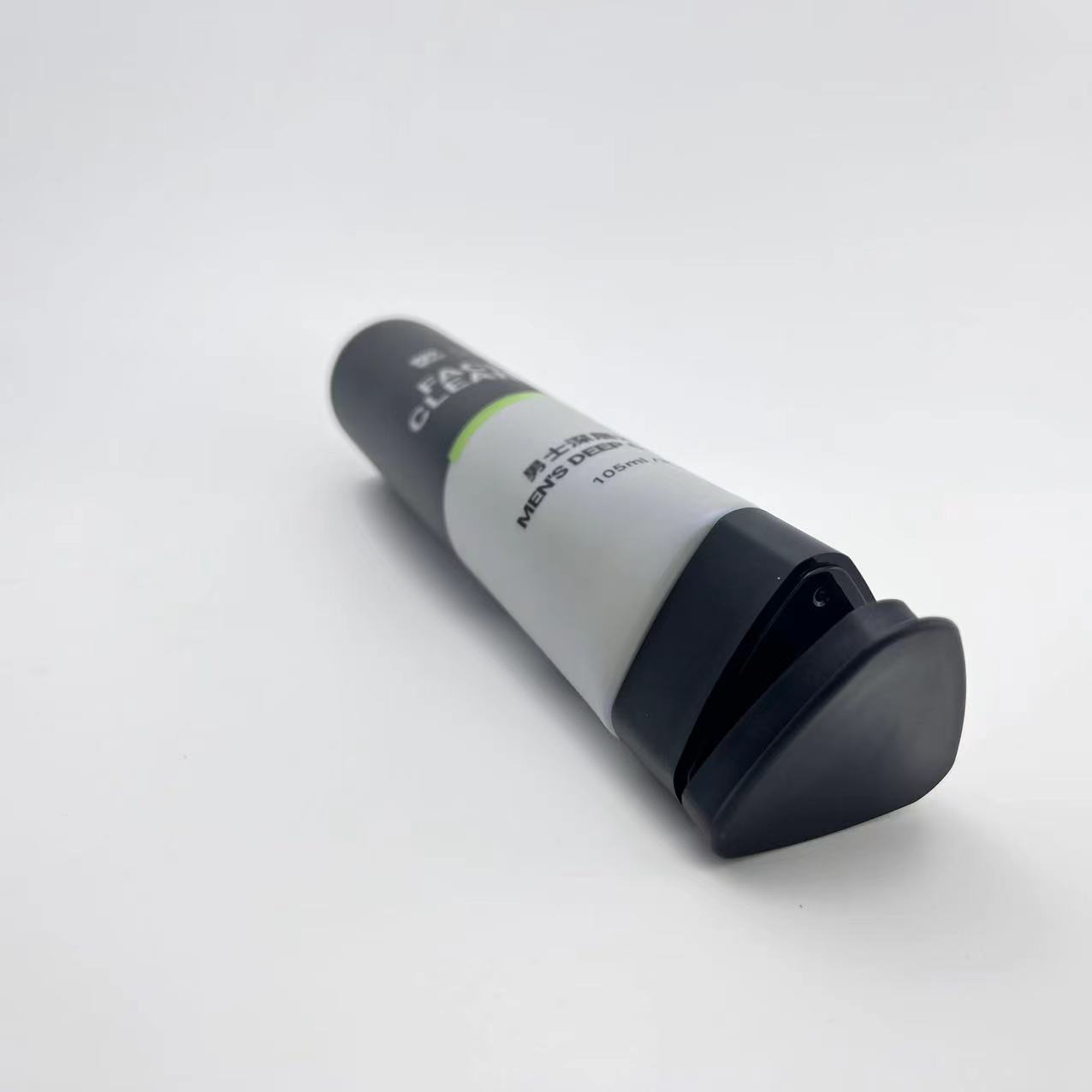 Dia 40mm Triangle Shape Flip Top Cap Tubes for Face Cleancer Packaging 