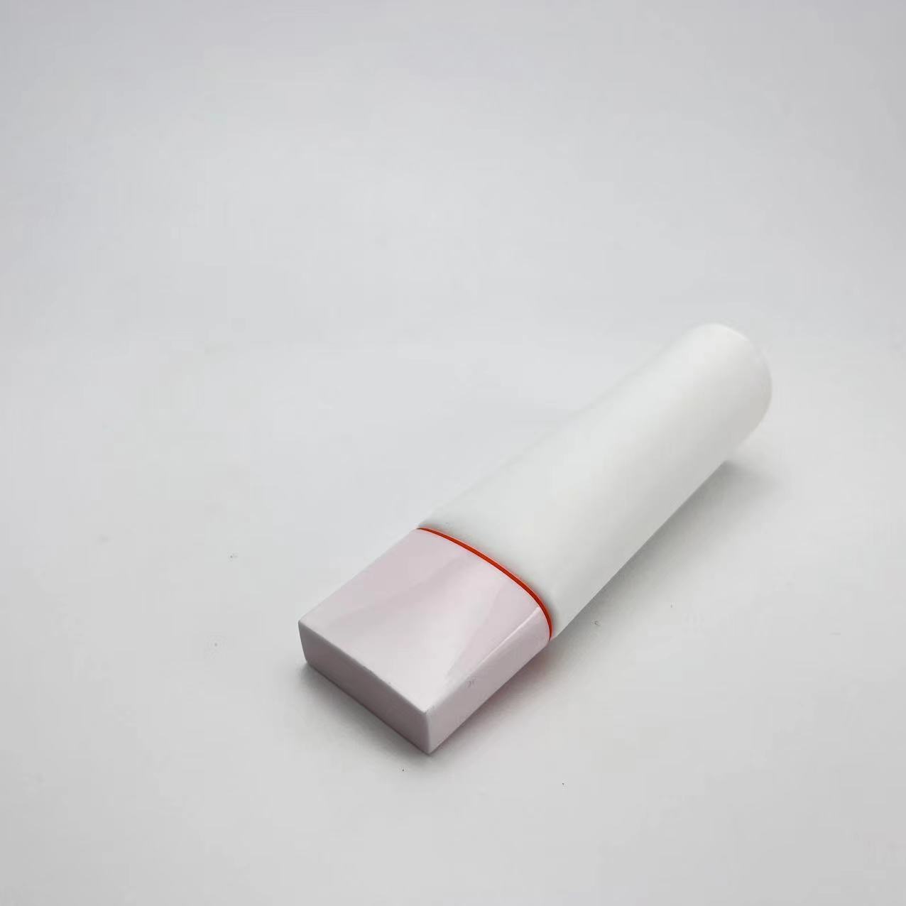 Dia 30mm 30gm Oval Shape Plastic Tube for CC Cream before Make Up