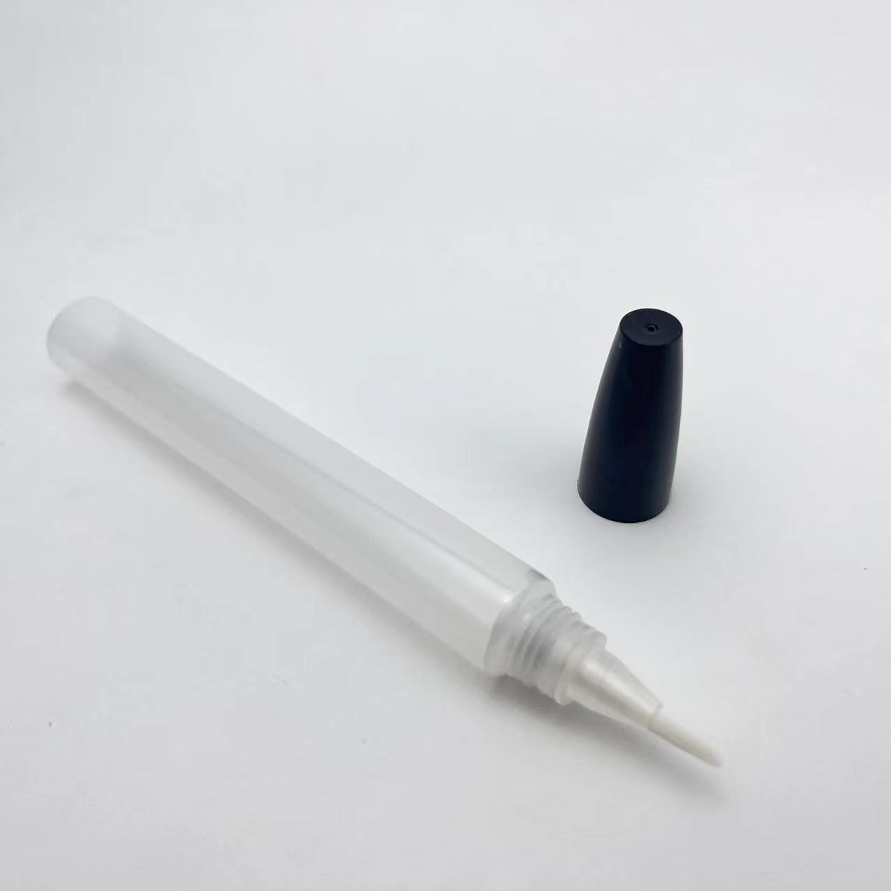 Dia 16mm Plastic Lip Gloss Packaging Tubes with Brush Head