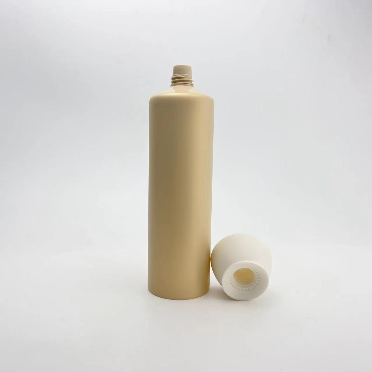Dia.40mm Plastic Packaging Tubes with Cute Caps for Shampoo 