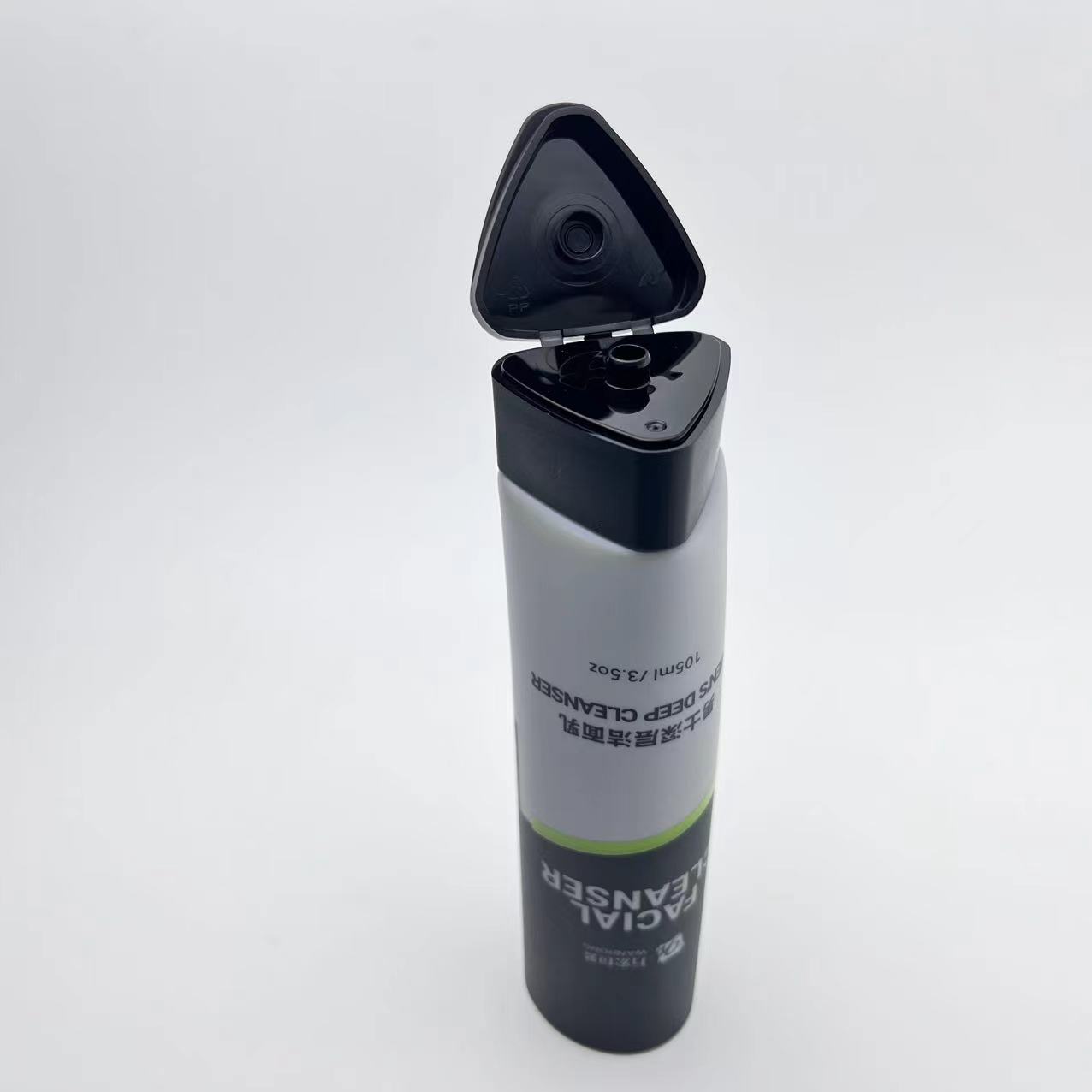 Dia 40mm Triangle Shape Flip Top Cap Tubes for Face Cleancer Packaging 