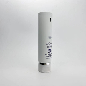 40mm 100ml Multi-Use Cleanser for Shaving, Face & Body